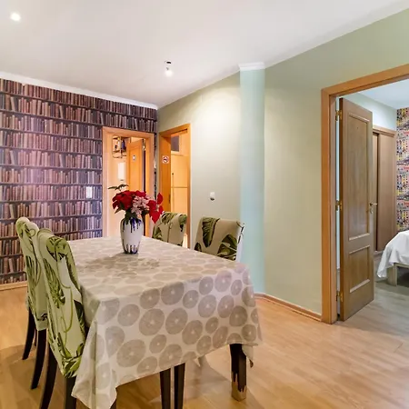 Santa Apolonia Apartment