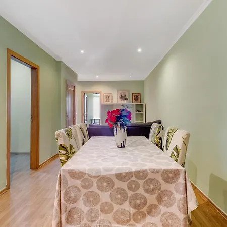 Apartment Santa Apolonia